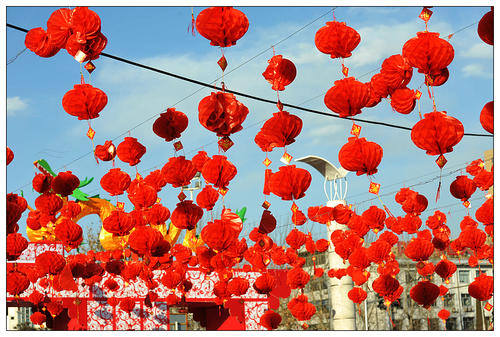 快來瞧瞧—華鵬陶瓷為你盤點2015年春節十大頭條新聞!